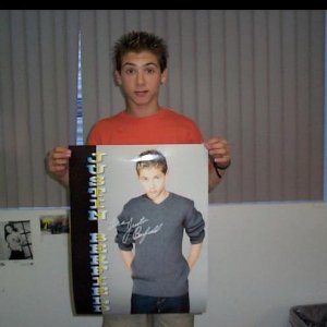 Justin Berfield, posing with his own poster!