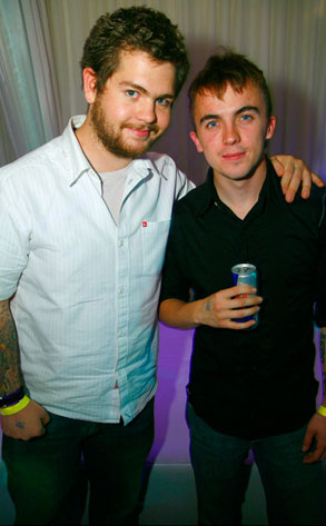 Frankie_Muniz_and_Jack_Osbourne_Nov_2007_MITMVC.jpg