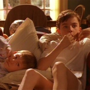 1x01 The Pilot Screen Capture