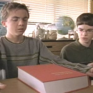 3x09 Reese's Job