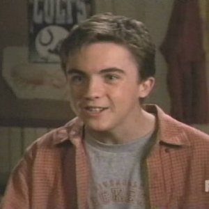 3x09 Reese\'s Job