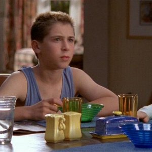 1x03 Home Alone 4