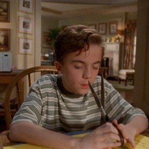 1x03 Home Alone 4
