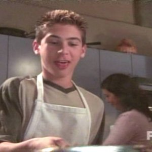 2x18 Reese Cooks