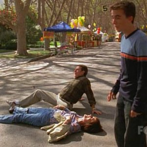 5x08 Block Party