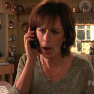 5x13 Lois\' Sister