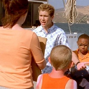 3x01 Houseboat (1)