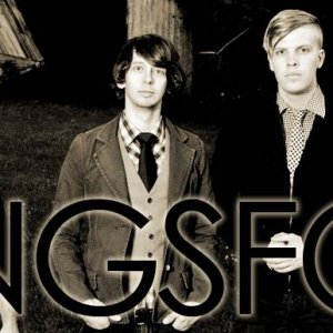 Frankie Muniz as drummer of 'Kingsfoil'