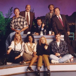 'The Larry Sanders Show' S2 cast with director Todd Holland (1993)