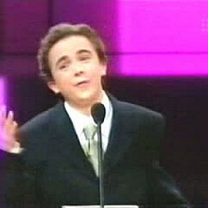 Frankie Muniz presenting the Logie Awards, April 28, 2002