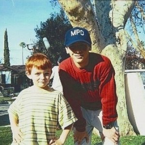 Dylan Cash and Justin Berfield on the set of 'Monkey' (3x22)