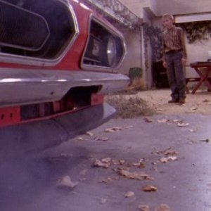 6x09 Malcolm's Car