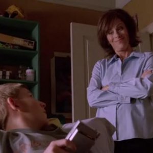 7x05 Jessica Stays Over
