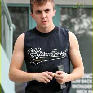 Frankie Muniz Leaving the GYM