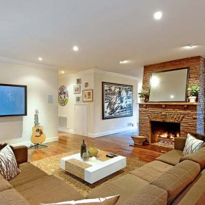 Frankie Muniz - Wetherly Drive House