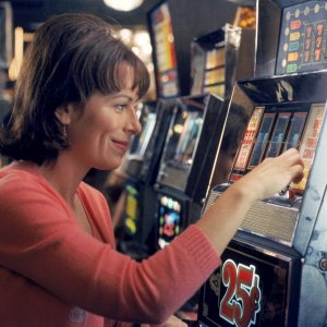 2x05 Casino still