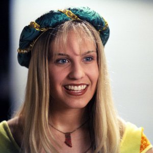 2x09 High School Play still
