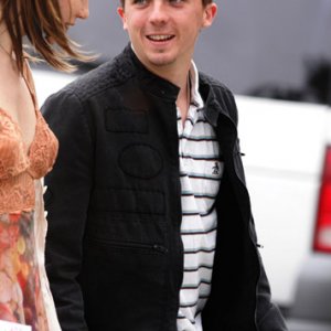 Frankie Muniz with a Fan in Miami
