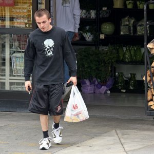 Frankie Muniz & Elycia Marie Shopping at Pavilions