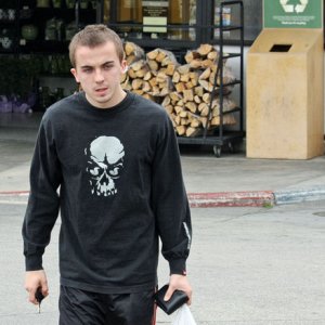 Frankie Muniz &amp; Elycia Marie Shopping at Pavilions