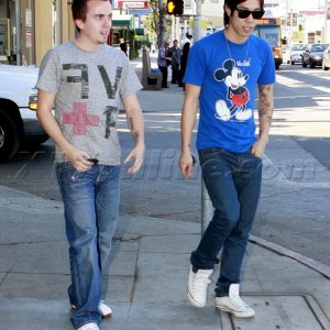 Frankie Muniz Lunch at Mandarette Chinese Cafe