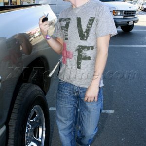 Frankie Muniz Lunch at Mandarette Chinese Cafe