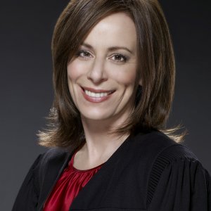 Jane Kaczmarek - Raising The Bar - Season 1 Promo