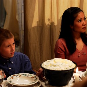 5x04 Thanksgiving still