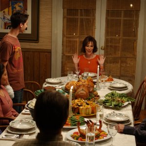 5x04 Thanksgiving still