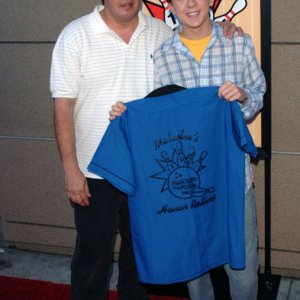 Frankie Muniz and Dad at 100th Episode Bowling Party