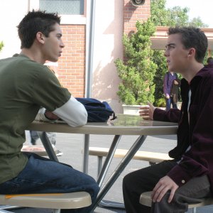 5x05 Malcolm Films Reese still