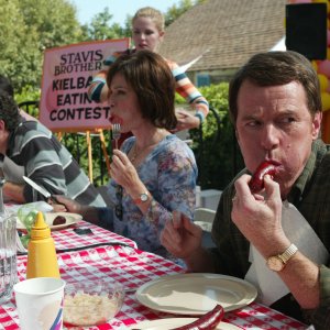 5x08 Block Party still