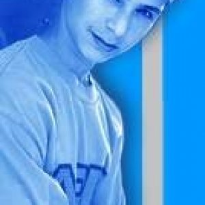 Justin Berfield posing blue