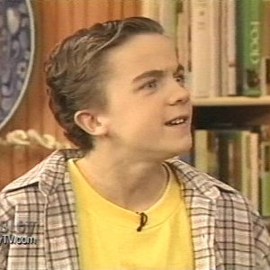 Frankie Muniz chats and cooks on the Ainsley Harriott Show