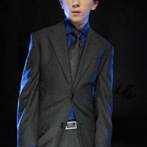 Frankie Muniz photo shoot blue glow 6