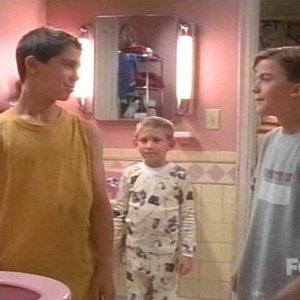 1x05 Malcolm Babysits