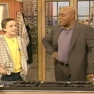 Frankie Muniz chats and cooks on the Ainsley Harriott Show