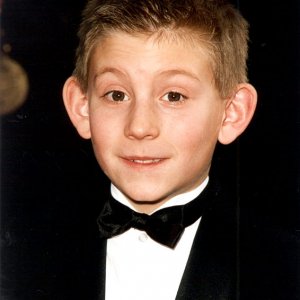 Erik Per Sullivan at the Golden Globe Awards (2001)