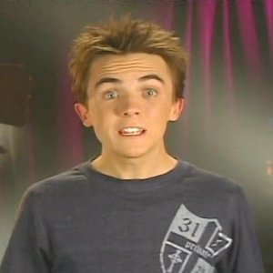 Frankie Muniz hosts Fox Box (2003)