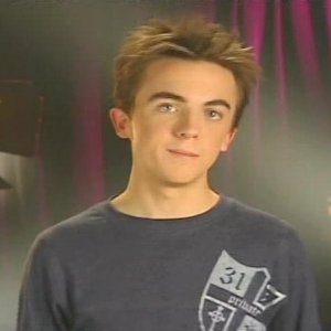Frankie Muniz hosts Fox Box (2003)