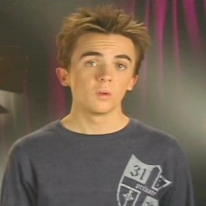 Frankie Muniz hosts Fox Box (2003)