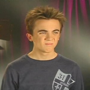 Frankie Muniz hosts Fox Box (2003)