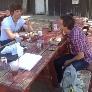 "Zac Hanson and Frankie Muniz: besties"