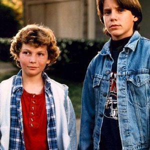 Justin Shenkarow (Simon Holmes) and Omri Katz (Marshall Teller)