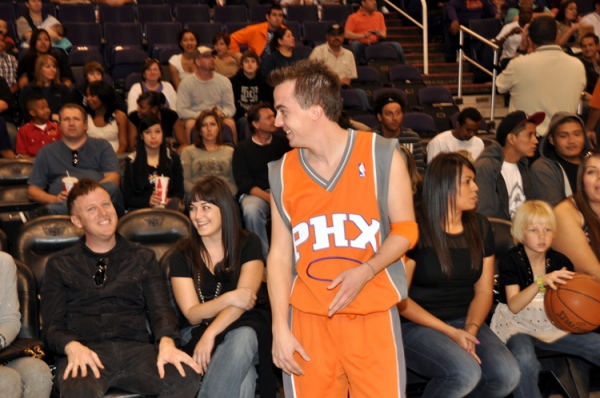 Frankie at Phoenix Suns Celebrity Shootout 2011