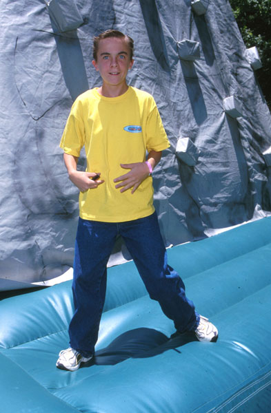 Frankie Muniz at 2000 AIDS Charity Event