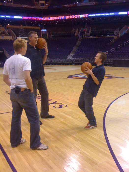 Frankie preparing for 2010 Celebrity Shootout at the Phoenix Suns court